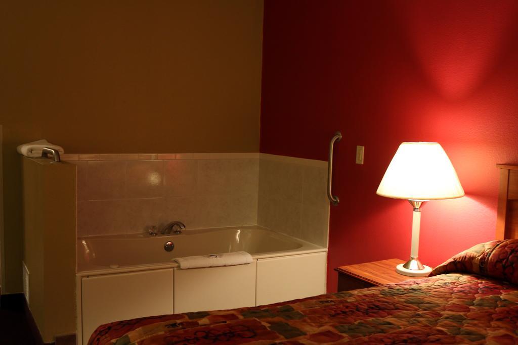 Hometown Inn & Suites Schererville Esterno foto